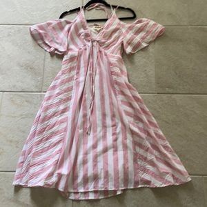 Listicle pink and white dress